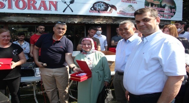 EMPLOYEES OF ADKOTURK MET AT THE PICNIC